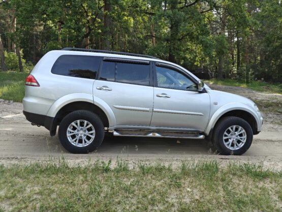 Аренда Мицубиси Паджеро Спорт (Mitsubishi Pajero Sport)