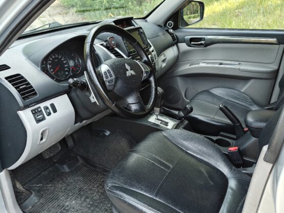 Аренда Мицубиси Паджеро Спорт (Mitsubishi Pajero Sport)